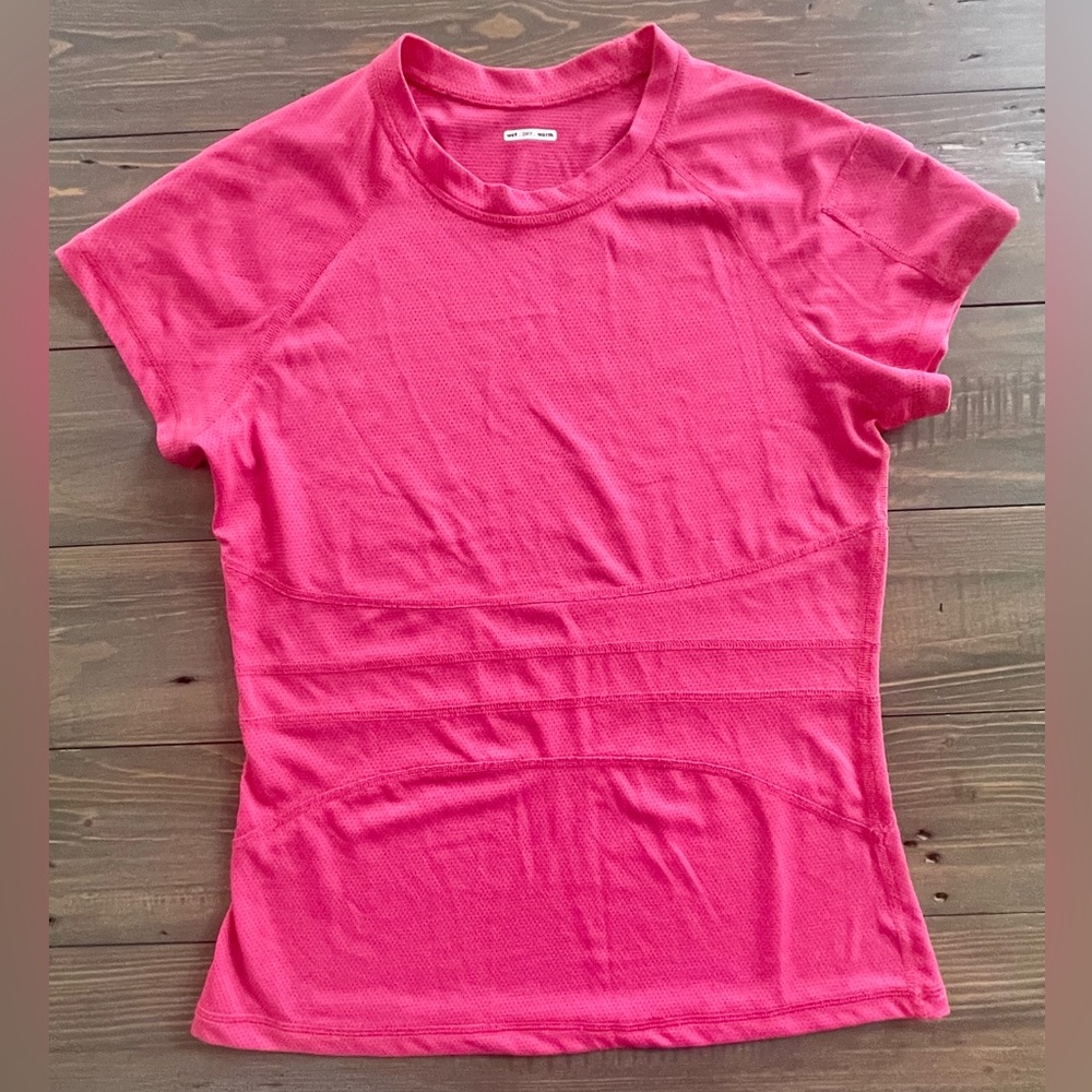 Lululemon Silver Scent T-Shirt. Running, workout / exercise. Great condition!